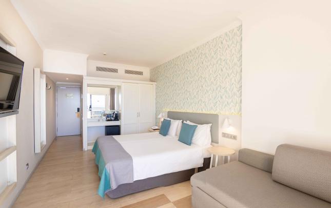 DOBLE ESTÁNDAR Abora Continental Gran Canaria DOBLE ESTÁNDAR Abora Continental Gran Canaria