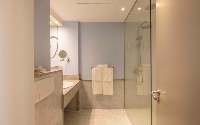 DOBLE ESTÁNDAR Abora Continental Gran Canaria DOBLE ESTÁNDAR Abora Continental Gran Canaria